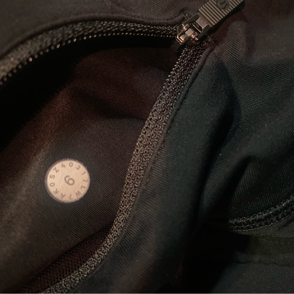 Lululemon 🍋 - Picture 5 of 17